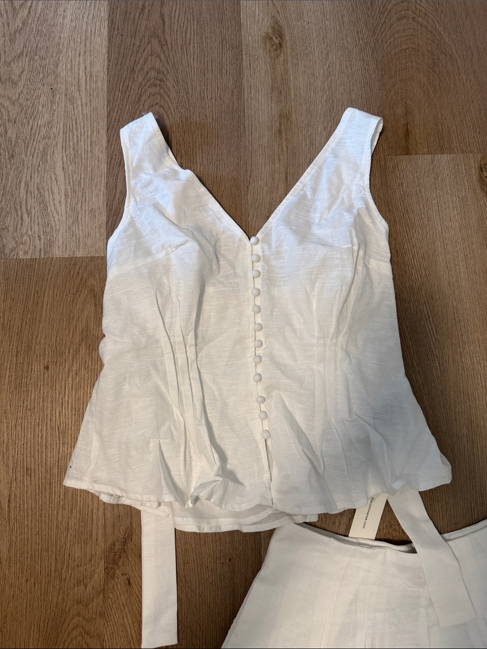 Commense White Linen-Blend Button Tank & High-Waist Shorts Set - Picture 2 of 8